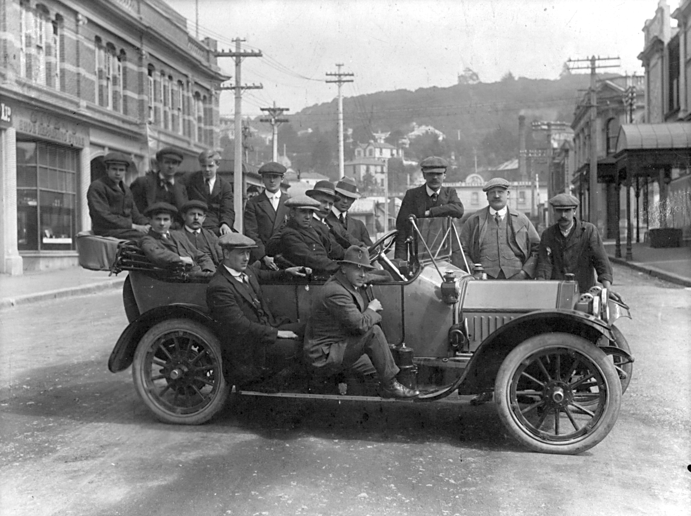 Bmw - Cooke Howlison